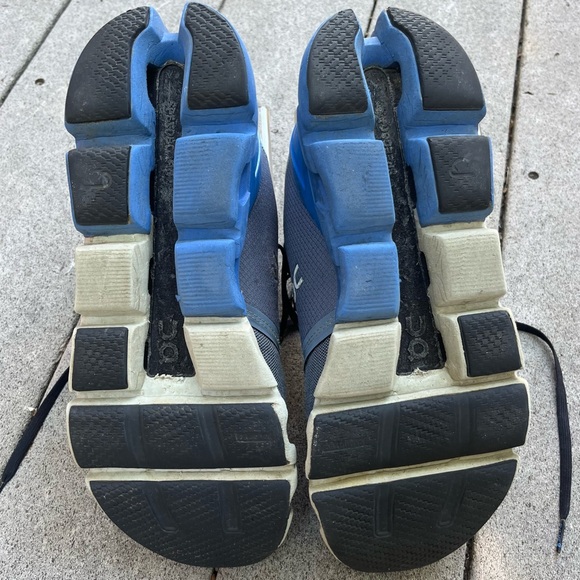 ON Running CLOUDFLYER 4 Men Size M9 Running Shoes Blue Low Cloud‎ 71.98675 - Picture 13 of 17